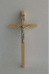 Krzyżyk drewniany ścienny jasny