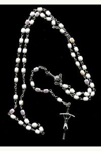 Różaniec pierwszokomunijny biały kostka
