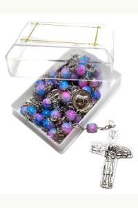 Różaniec niebiesko-różowy w pudełku ze świętymi
